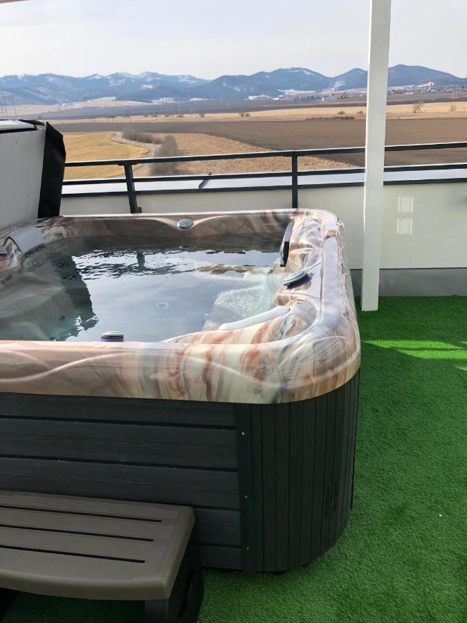 Tatra billetee apartmán s luxusným výhľadom na VysokéTatry a súkromným wellness Poprad Exterior foto